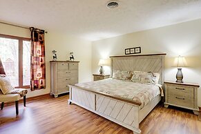 Hot Tub + Creek: Gatlinburg Group Getaway!