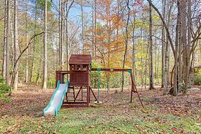 Hot Tub + Creek: Gatlinburg Group Getaway!