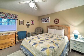 Pool & Lake Access: Idyllic Cottage in Newland