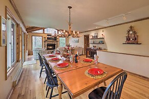 Pool & Lake Access: Idyllic Cottage in Newland