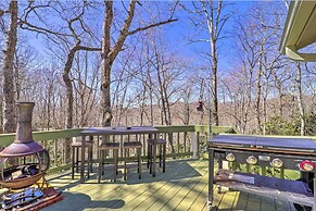 Pool & Lake Access: Idyllic Cottage in Newland