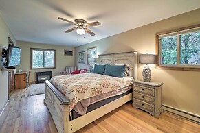 Pool & Lake Access: Idyllic Cottage in Newland