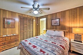 Pool & Lake Access: Idyllic Cottage in Newland