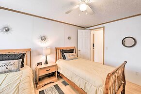 Arapahoe Home w/ Fireplace Near Deer Hunting