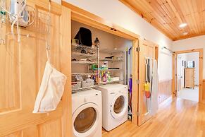 Deck & Golf Course Views: Inviting Cashiers Condo