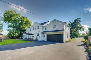 Luxurious Detroit Home - Walk to Golf & Park!