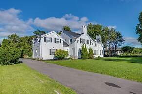 Luxurious Detroit Home - Walk to Golf & Park!