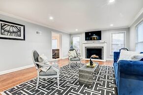 Luxurious Detroit Home - Walk to Golf & Park!