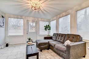 Luxurious Detroit Home - Walk to Golf & Park!