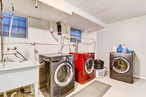 Luxurious Detroit Home - Walk to Golf & Park!