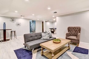 Luxurious Detroit Home - Walk to Golf & Park!