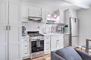 Walk to Downtown Palm Desert: Home w/ Pool Access