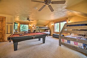 Luxe Mccall Cabin w/ Hot Tub ~ 8 Mi to Skiing