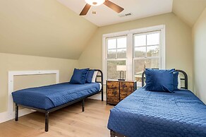 Game Room & Wraparound Decks: Cullowhee Home!