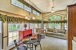 Cozy Gig Harbor Cottage ~ 2 Mi to Case Inlet!