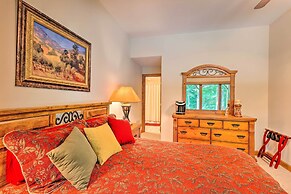 Lavish Beech Mountain Ski Cabin w/ Hot Tub!