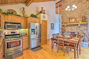 Lavish Beech Mountain Ski Cabin w/ Hot Tub!