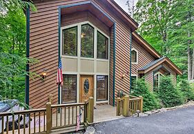 Lavish Beech Mountain Ski Cabin w/ Hot Tub!