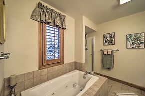 Lavish Beech Mountain Ski Cabin w/ Hot Tub!