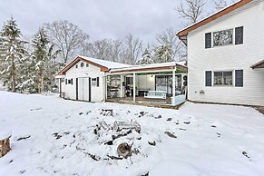 Large Greeley House w/ 2 Game Rooms + Yard!