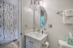 Lakefront Family Retreat: Skiing & Mountain Biking