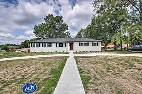 Modern, Colorful Home ~ 2 Mi to Tuskegee Uni