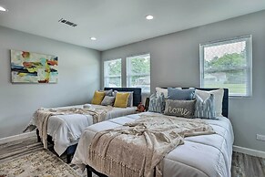 Modern, Colorful Home ~ 2 Mi to Tuskegee Uni