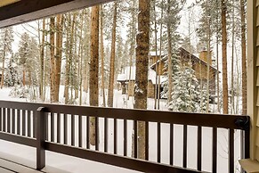 Hot Tub & Ski Shuttle: Forested Breckenridge Home!