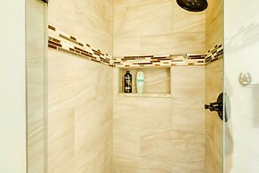 Hot Tub & Ski Shuttle: Forested Breckenridge Home!