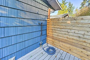 Mckees Beach House w/ Ocean Views, Hot Tub!