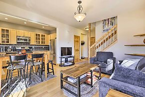 Lovely Fraser Retreat w/ Hot Tub & Fire Pit!