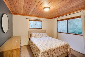 Peaceful & Idyllic Forest Cabin w/ Pool Table