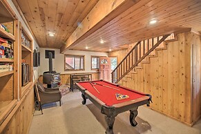 Peaceful & Idyllic Forest Cabin w/ Pool Table