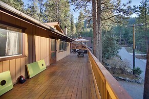 Peaceful & Idyllic Forest Cabin w/ Pool Table