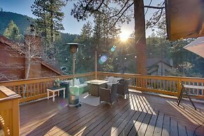 Peaceful & Idyllic Forest Cabin w/ Pool Table