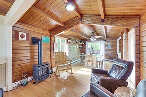 Cozy Lake Champlain Cottage w/ Private Beach!