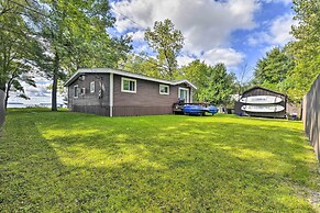 Cozy Lake Champlain Cottage w/ Private Beach!