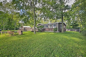 Cozy Lake Champlain Cottage w/ Private Beach!