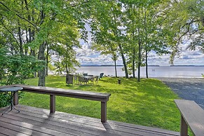 Cozy Lake Champlain Cottage w/ Private Beach!