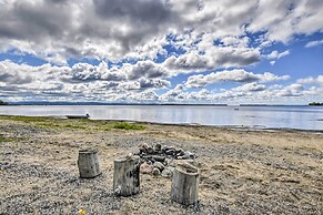 Cozy Lake Champlain Cottage w/ Private Beach!