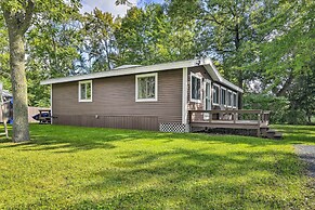 Cozy Lake Champlain Cottage w/ Private Beach!