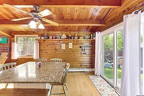 Cozy Lake Champlain Cottage w/ Private Beach!