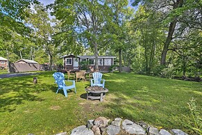 Cozy Lake Champlain Cottage w/ Private Beach!
