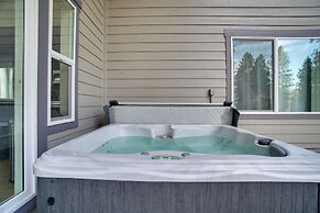 New Meadows Golf Resort Vacation Rental w/ Hot Tub