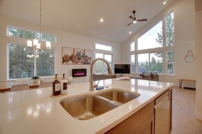 New Meadows Golf Resort Vacation Rental w/ Hot Tub