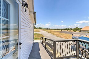 Lakeview Edgemont Escape w/ Fire Pit + Grill!