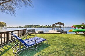 Newly Built Lake Conroe Vacation Rental w/ Dock!