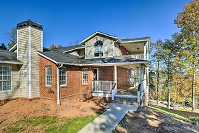 Chic Meadowbrook Condo ~ 12 Mi to Birmingham!