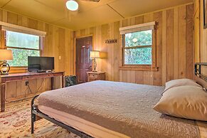 Peaceful Spruce Pine Cabin on 8 Acres w/ 2 Decks!
