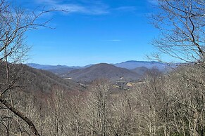 8 Acres & Private Decks: Little Switzerland Escape